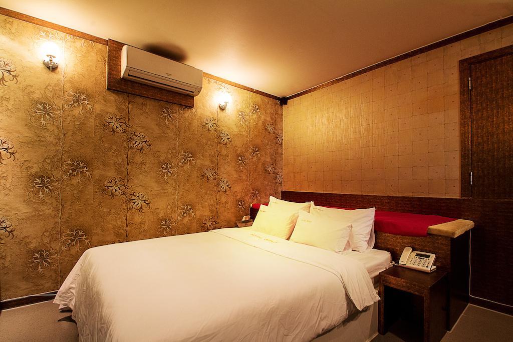 Max Hotel Daejeon Oda fotoğraf
